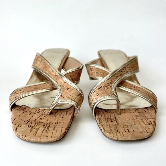 Donald Pliner Cassia Kitten Heel Gold Cork Neutral Low Heel Sandal Size 7 - Picture 7 of 10
